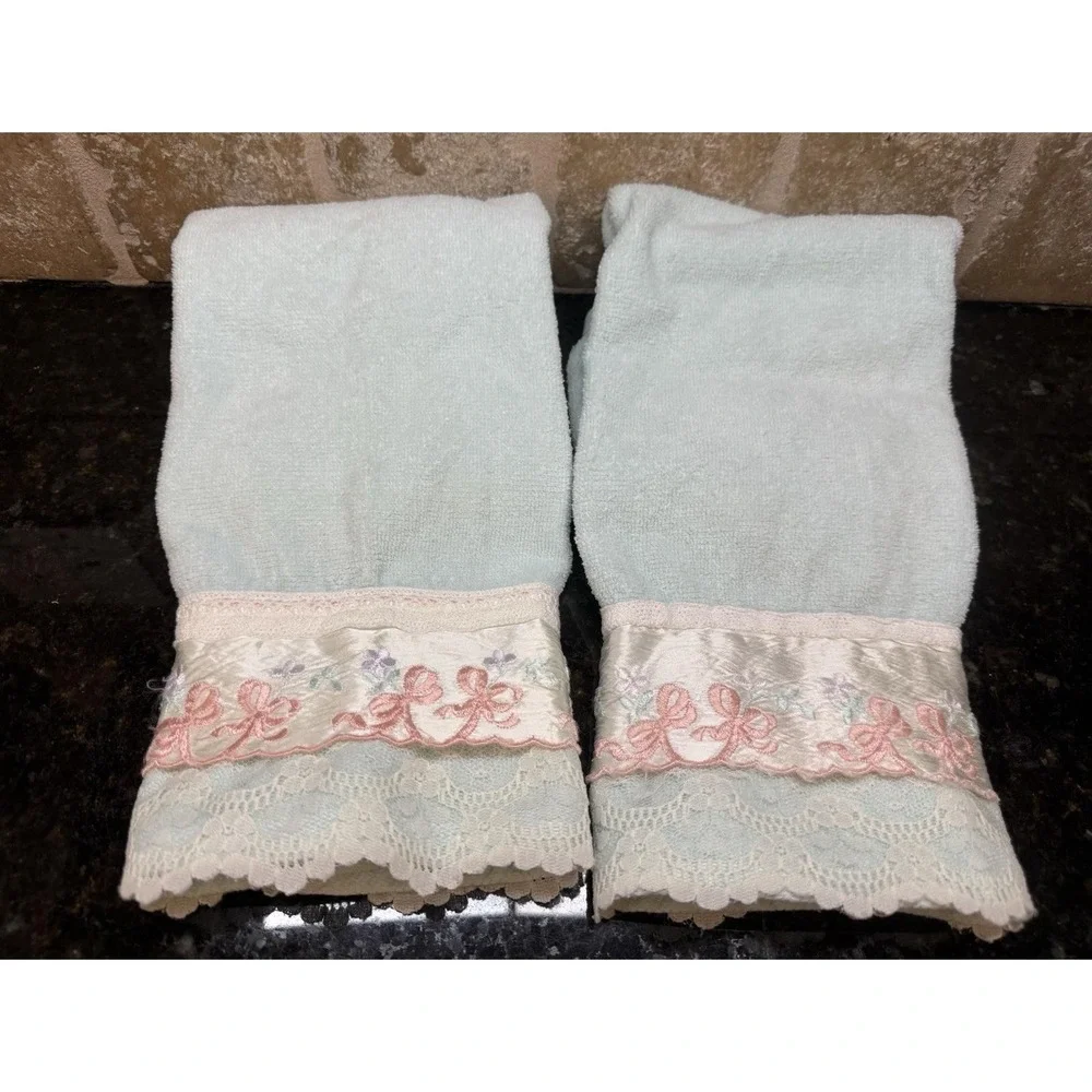 Vintage Jillian‎ Rose Collection Blue Pink Satin Floral USA 2 Hand Towels